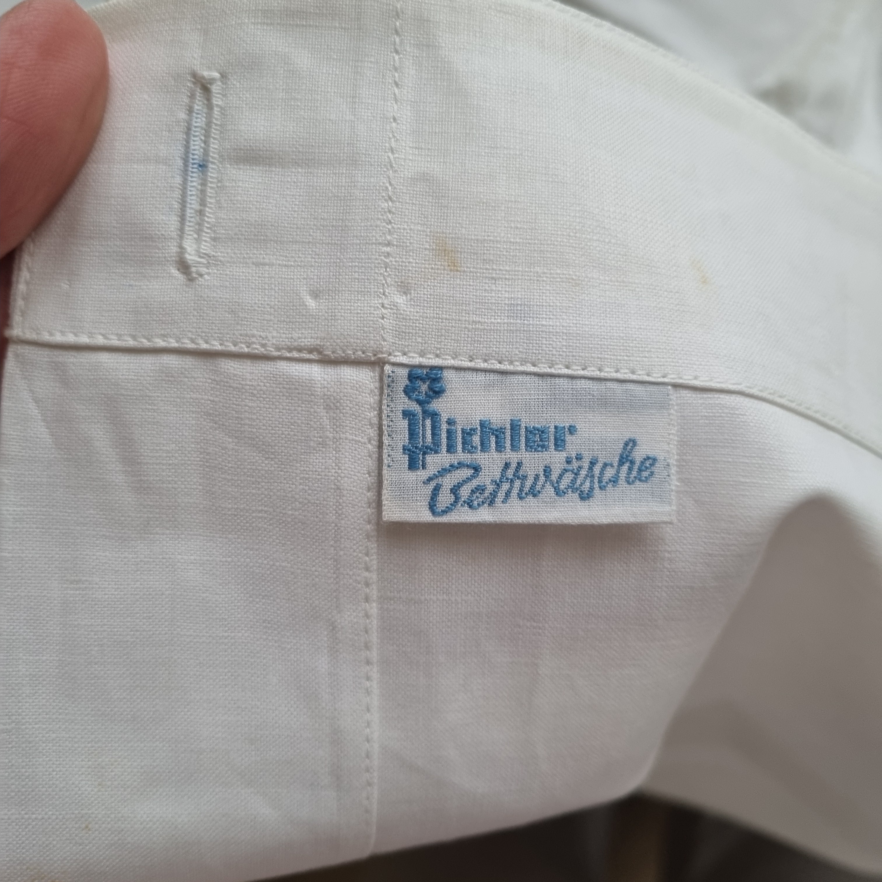 Antikes Bettlaken / Bettüberwurf Baumwolle mit Monogramm E.E. und Krone 150x250cm cremeweiß ♡