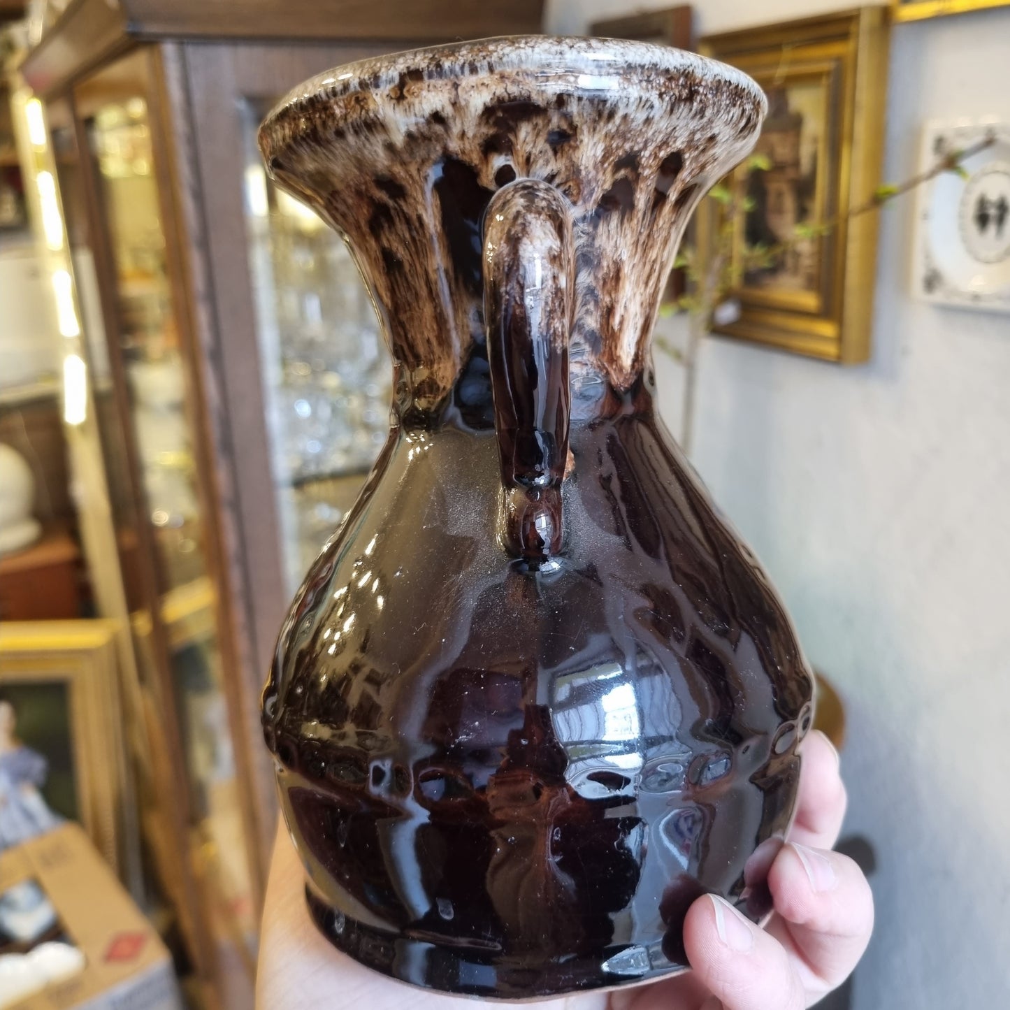 Wunderschöne braune Keramik Midcentury Vintage Vase Krugform Lavamuster